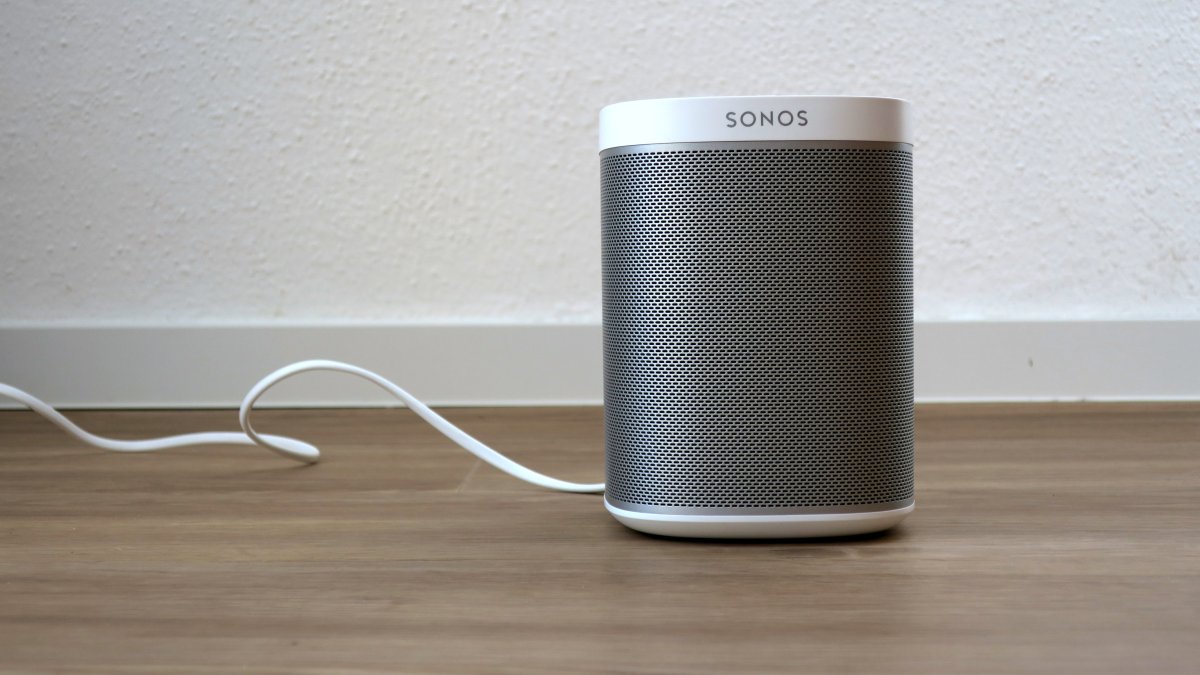 Apple Puts a 7-Inch Siri AI Hub on Your Wall: HomeView Costs $299 and Ships November 13