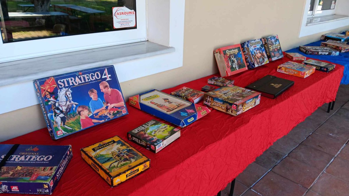Ataraxos Beat the World's Best Stratego Player 15-1 on 16 GPUs and About $8,000 — With a Fraction of DeepNash's Training Data