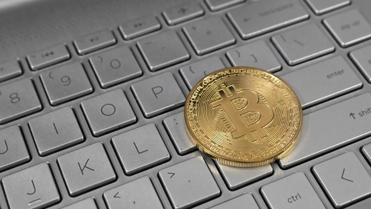 Binance Opens AI Pro to All Users: Plain-Language Trading Strategies on DeepSeek for Free, Frontier Models for $19.99 a Month