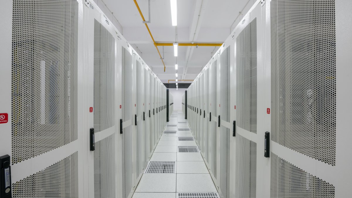 CoreWeave Enters India With 240 MW in Mumbai: Three Buildings at Adani's Taloja Campus Will Run NVIDIA Vera Rubin From 2028