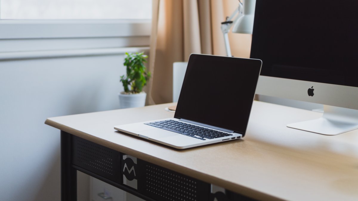 Hark Pro Goes Wide: Brett Adcock's $6 Billion AI Startup Opens a Free Assistant That Runs Your Computer