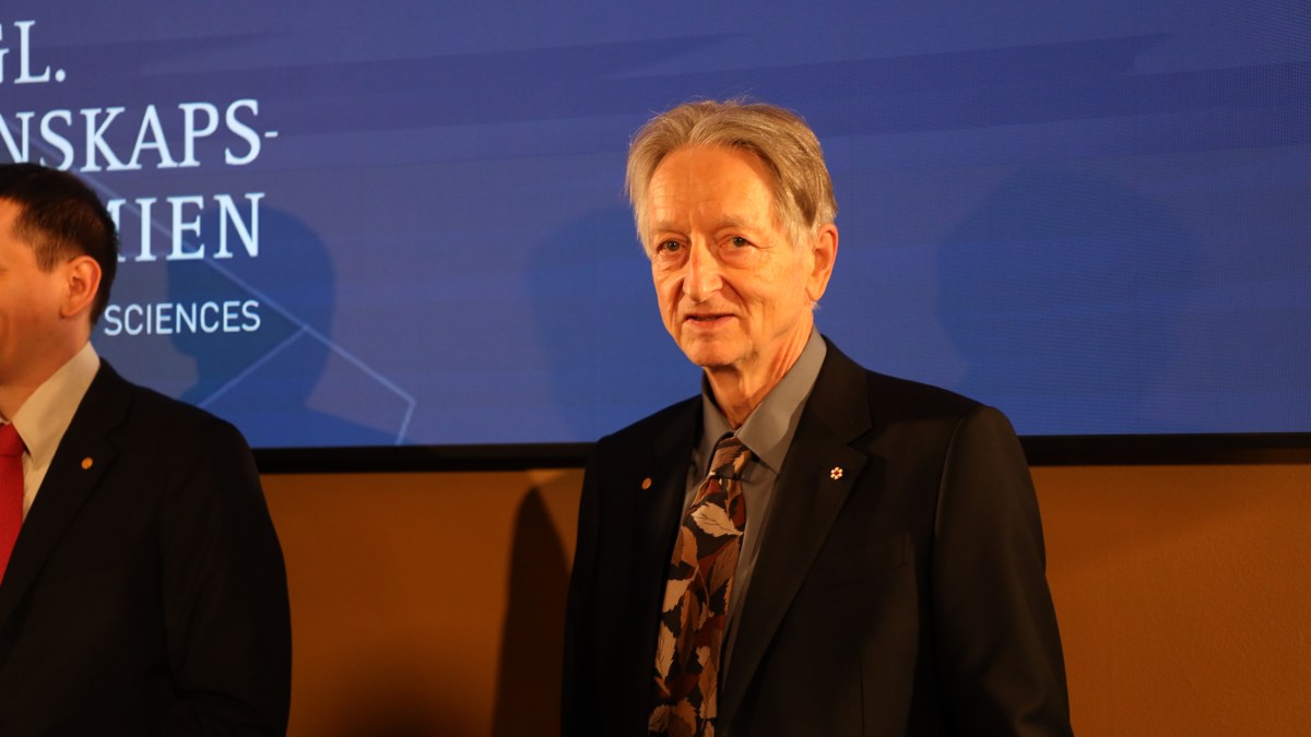 Hinton, Bengio and 20 Other Top Researchers Warn a Year of AI Progress Could Soon Take Five Weeks