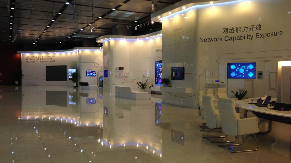 Huawei Says It Has Mass-Produced 381 Chips Under Its 'Tau Scaling Law' — and Kirin 9050 Pro Is the Proof