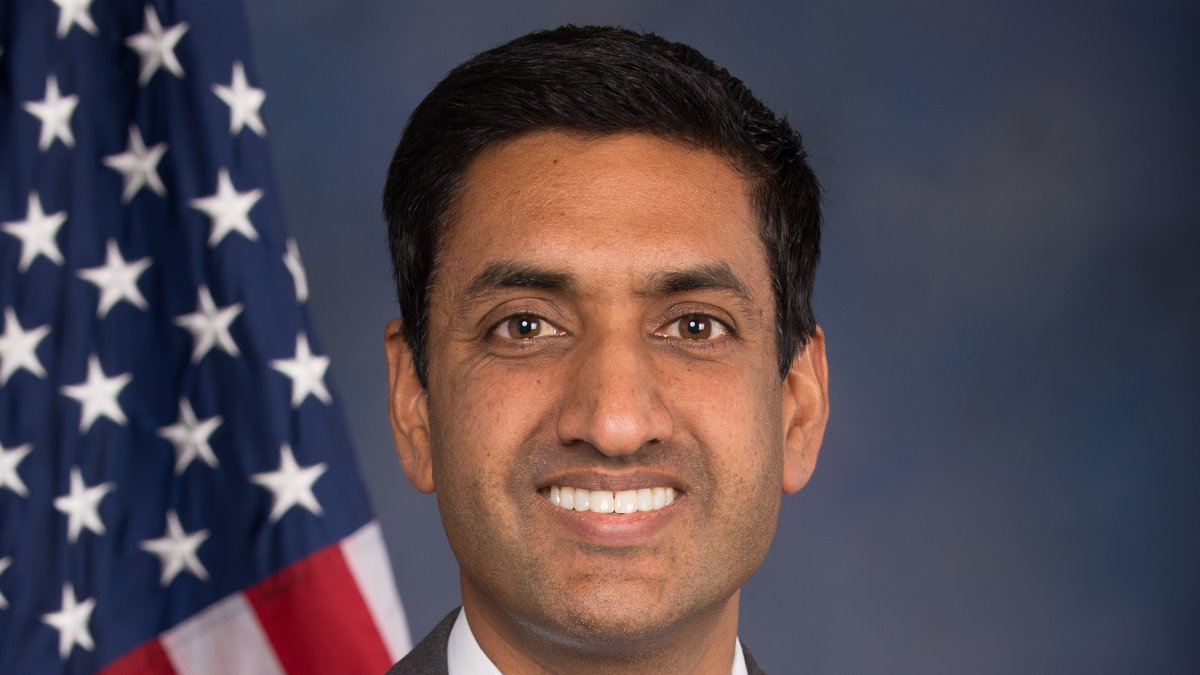 Ro Khanna's "Human Control Over AI Act" Would Ban Self-Improving Models Until a New Federal Agency Approves Them