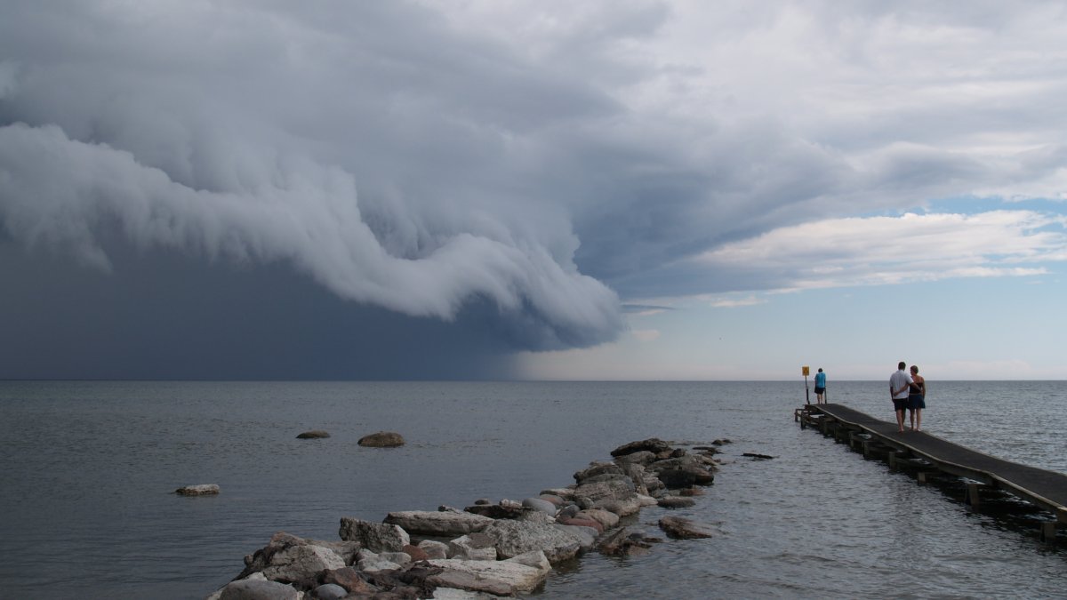 Microsoft Says a Lightweight AI Fix Extends Reliable Weather Forecasts to Two-to-Six Weeks, and It Runs on CPUs