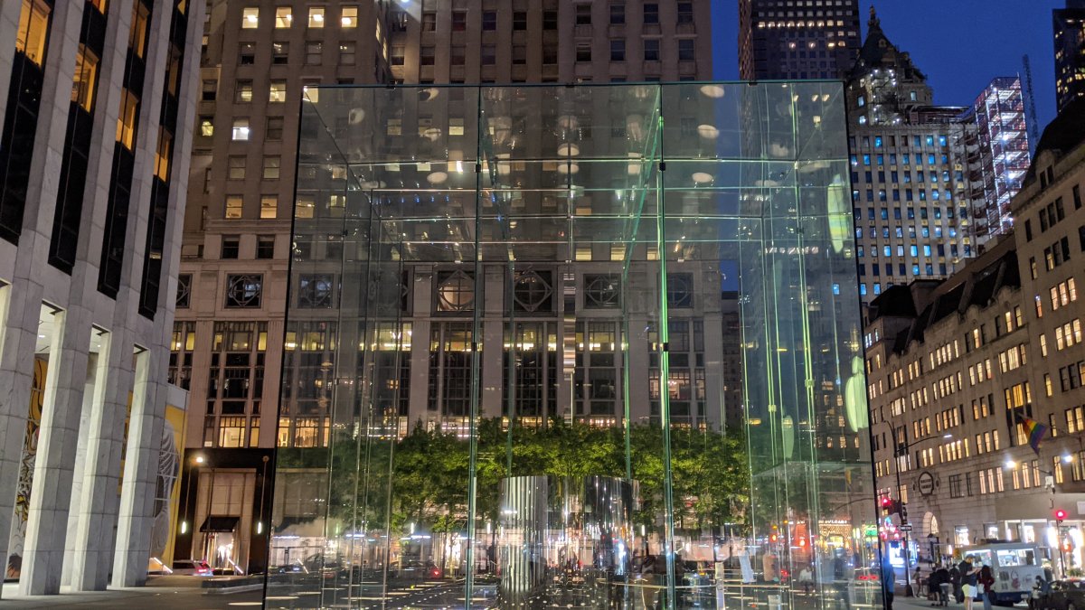 OpenAI Fires Back at Apple in Trade Secrets Fight: Ex-Employee Took 100+ Confidential Files and Pitched Them to Apple Leadership