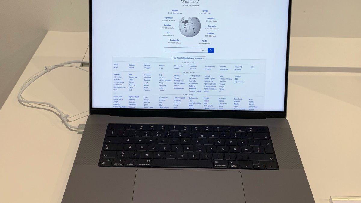 Apple Removed the Apple Intelligence Off Switch in macOS 27 — So a Developer Built a CLI That Deletes It Anyway