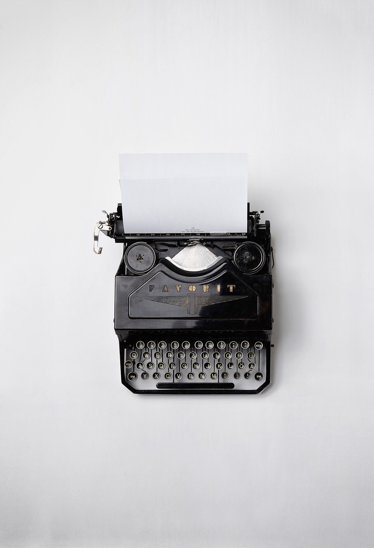 AI Writing Assistants Reviewed: Helpful Editors or Voice Flatteners