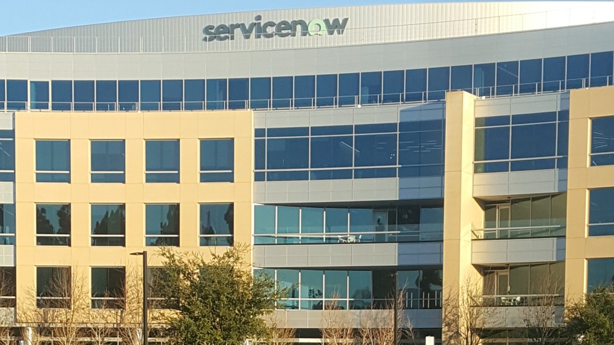 ServiceNow Just Had Its Worst Trading Day Ever: 27% Wiped Off as AI Hype Meets a Slowing Growth Curve