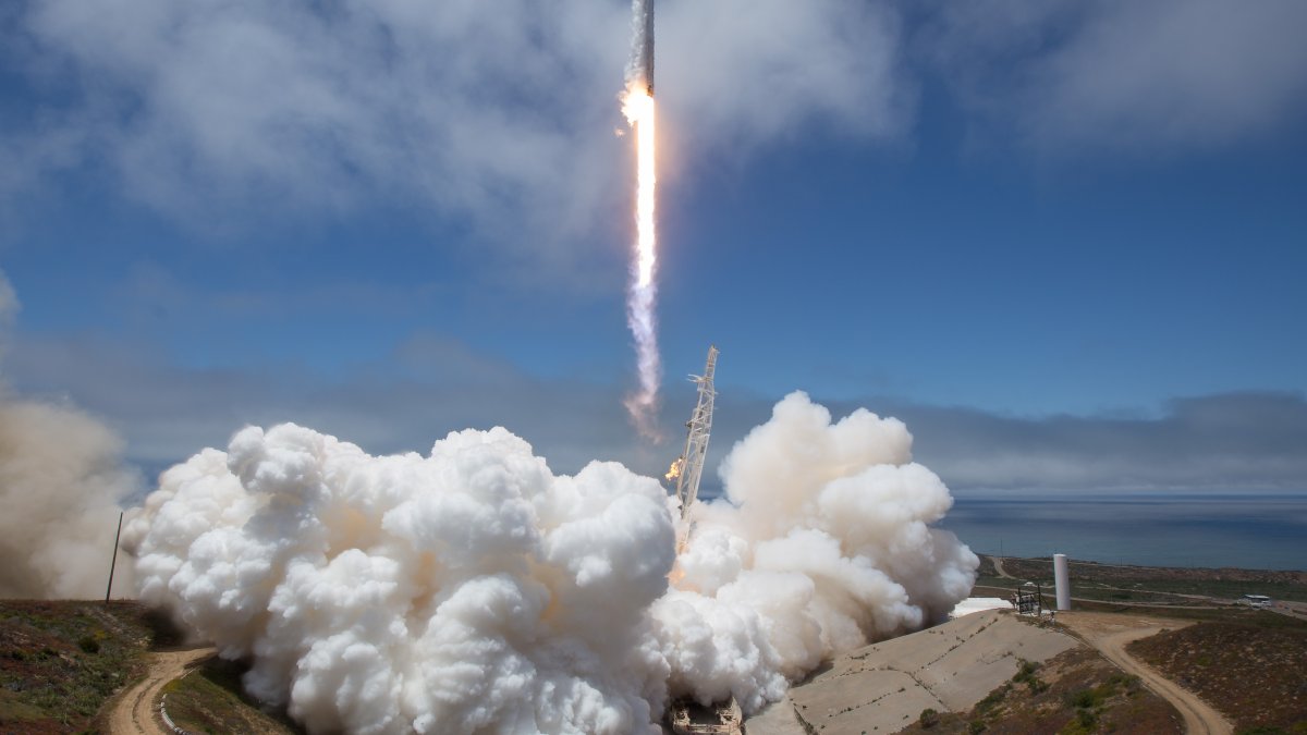 SpaceX AI Revenue Surges 830 Percent to 7.56 Billion Dollars as Super Intelligence Becomes Its Largest Segment