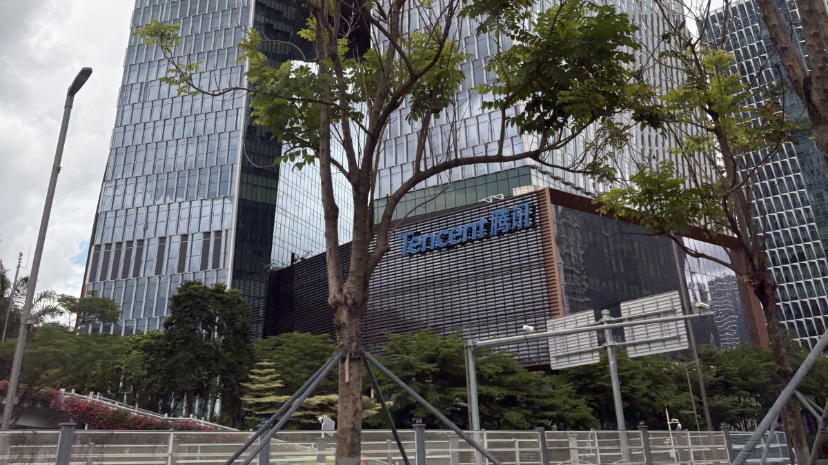 Tencent Open-Sources WeVisOne-VL, a 2B and 4B Vision Model That Detects, Reads, Segments and Mats in One Pass