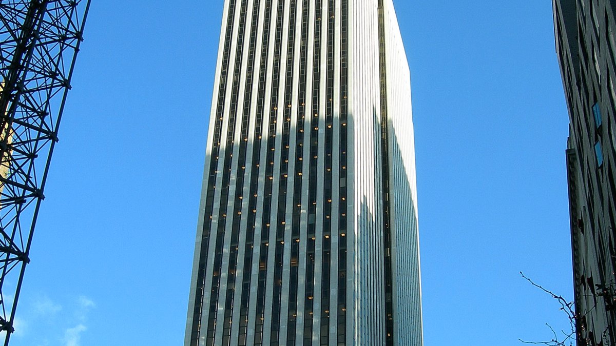 An AI Legal Startup Just Bid for the Corpse of Weil Gotshal, the Two Billion Dollar Law Firm That Died in Weeks