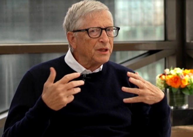 Bill Gates Warns That Runaway AI Could Kill a Billion People in a Worst-Case Disaster